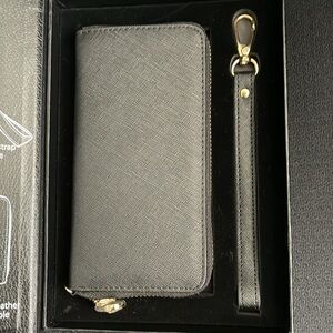 Brand new!  Vetta leather zip wallet for smartphones black